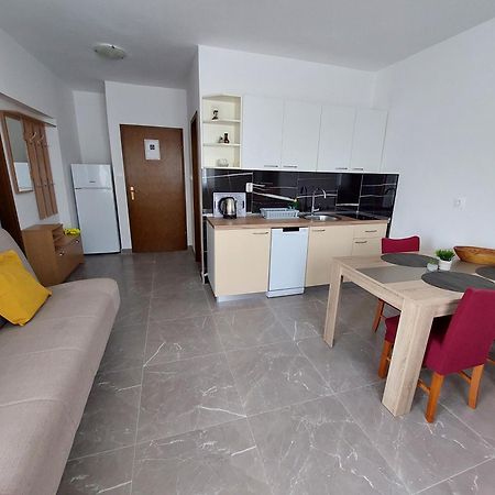 Apartments Nenad & Marija Pag Town Εξωτερικό φωτογραφία