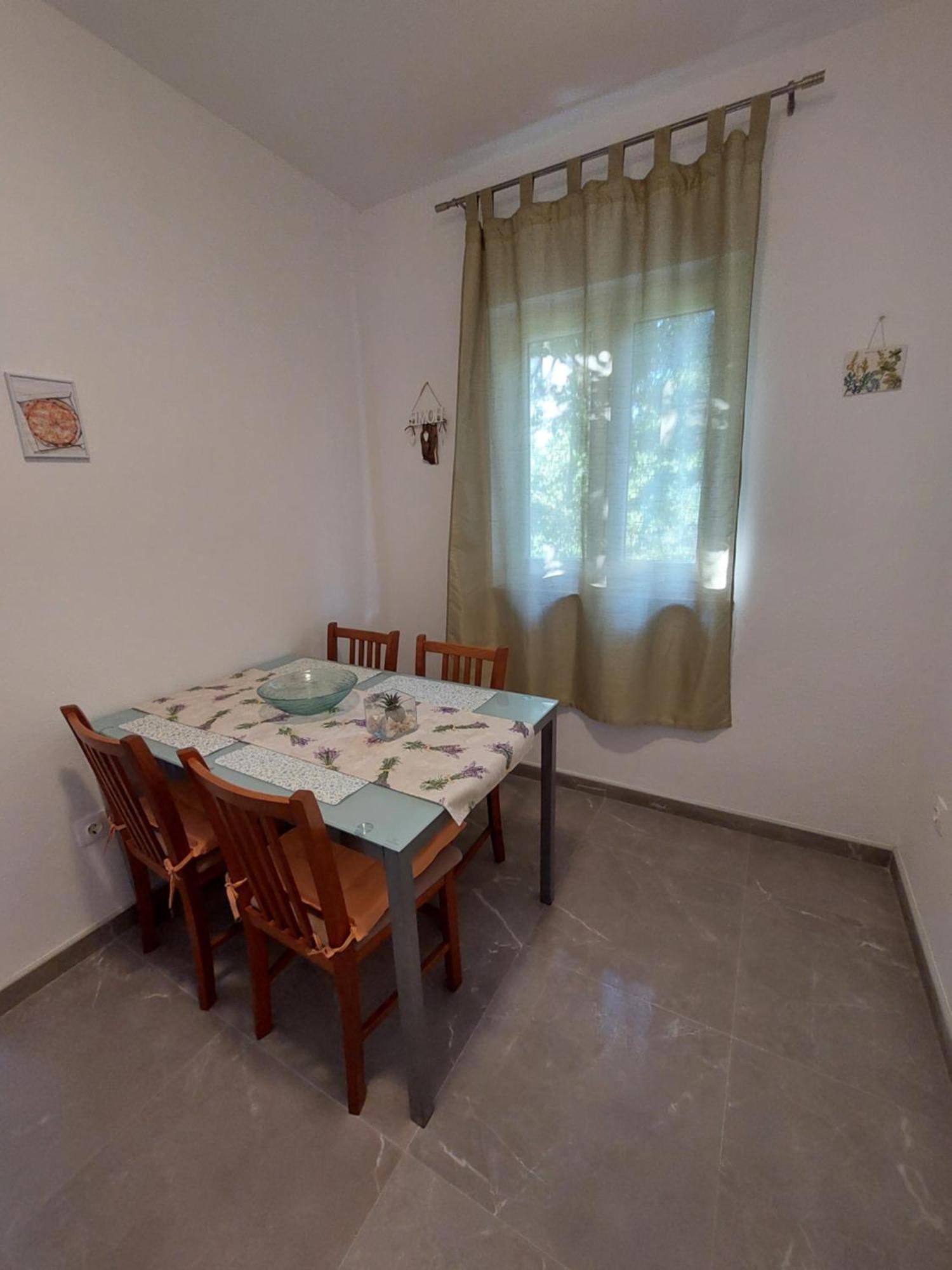 Apartments Nenad & Marija Pag Town Εξωτερικό φωτογραφία