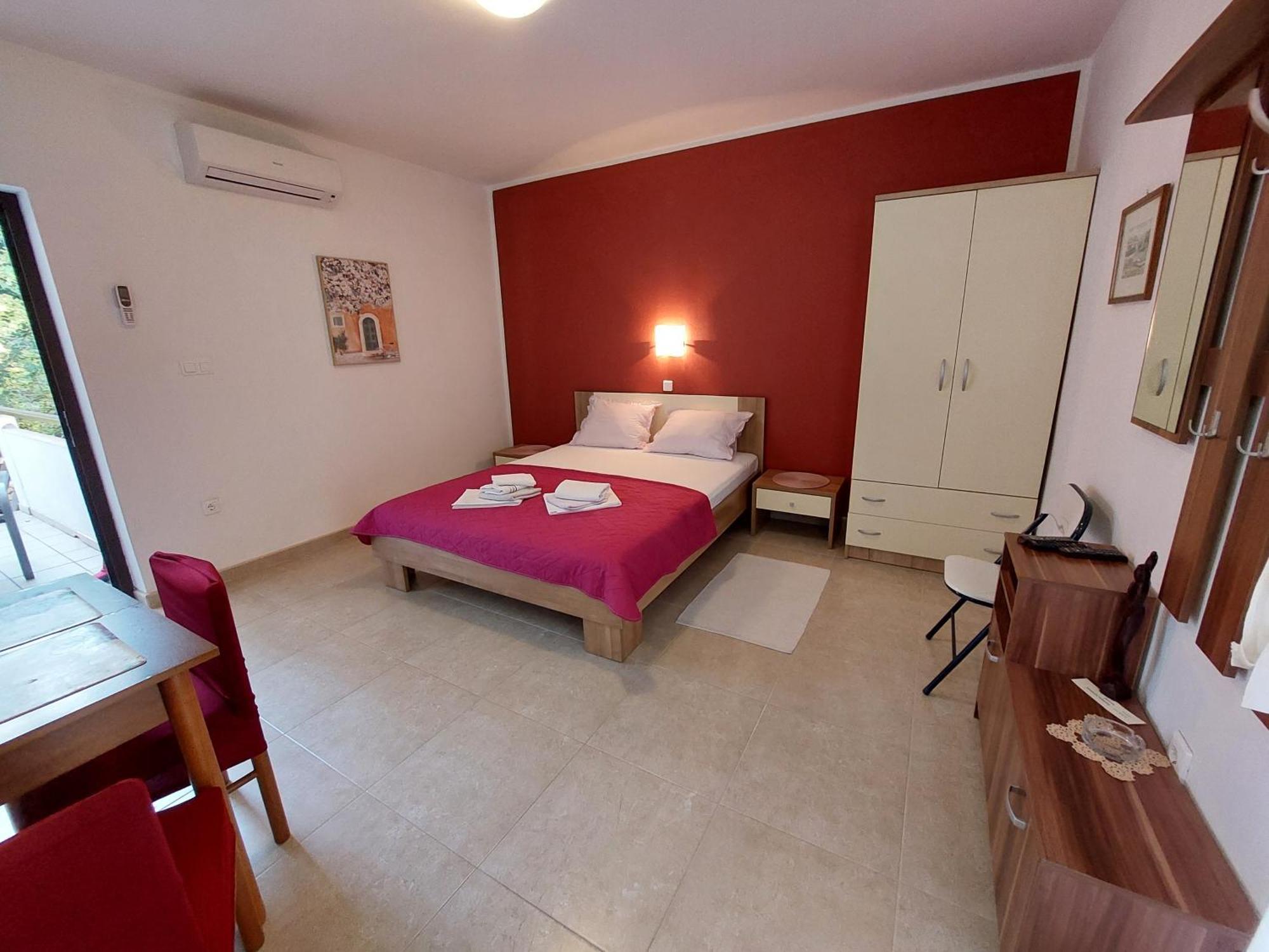 Apartments Nenad & Marija Pag Town Εξωτερικό φωτογραφία