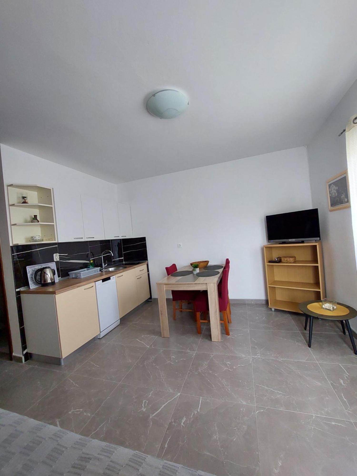 Apartments Nenad & Marija Pag Town Εξωτερικό φωτογραφία