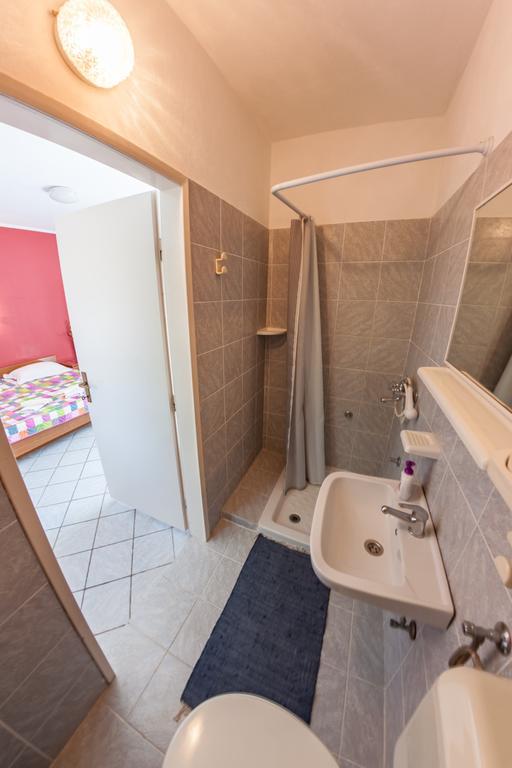 Apartments Nenad & Marija Pag Town Εξωτερικό φωτογραφία