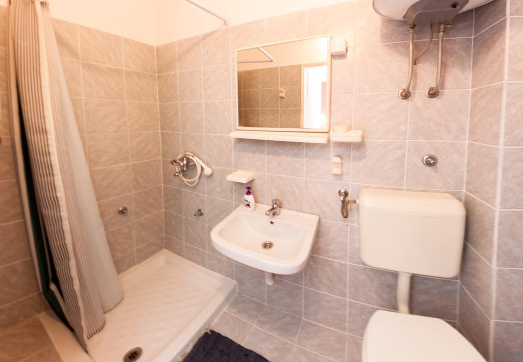 Apartments Nenad & Marija Pag Town Εξωτερικό φωτογραφία