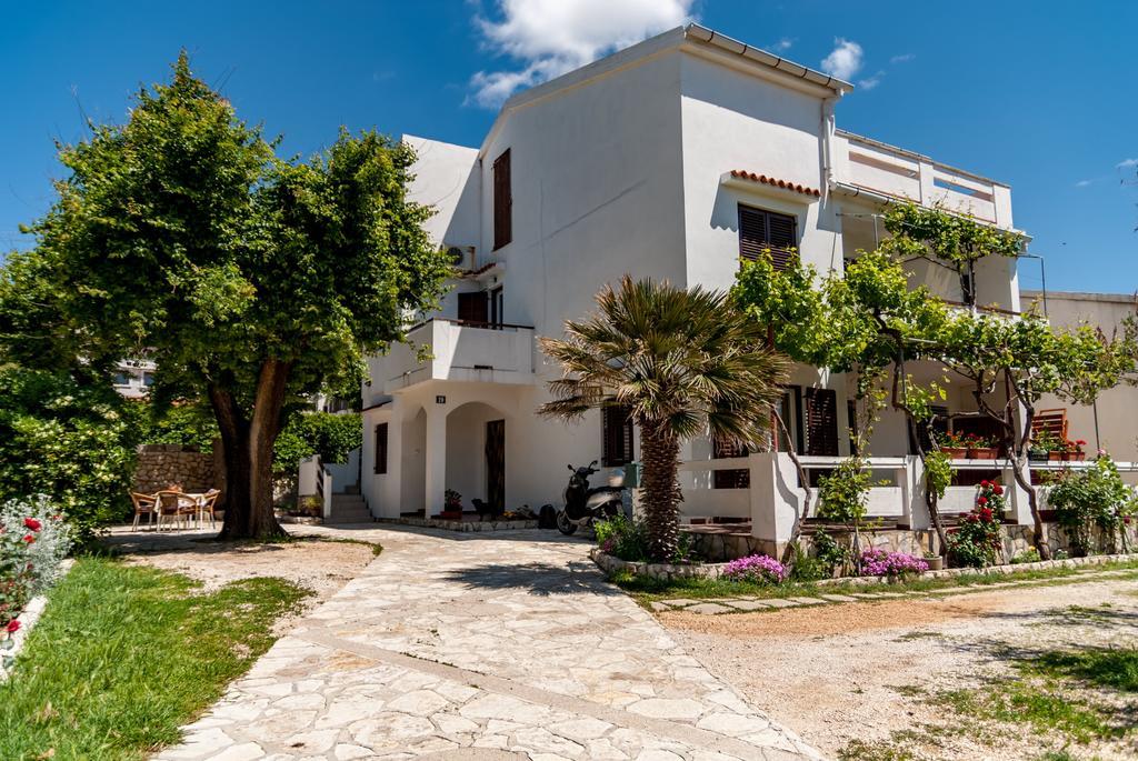 Apartments Nenad & Marija Pag Town Εξωτερικό φωτογραφία