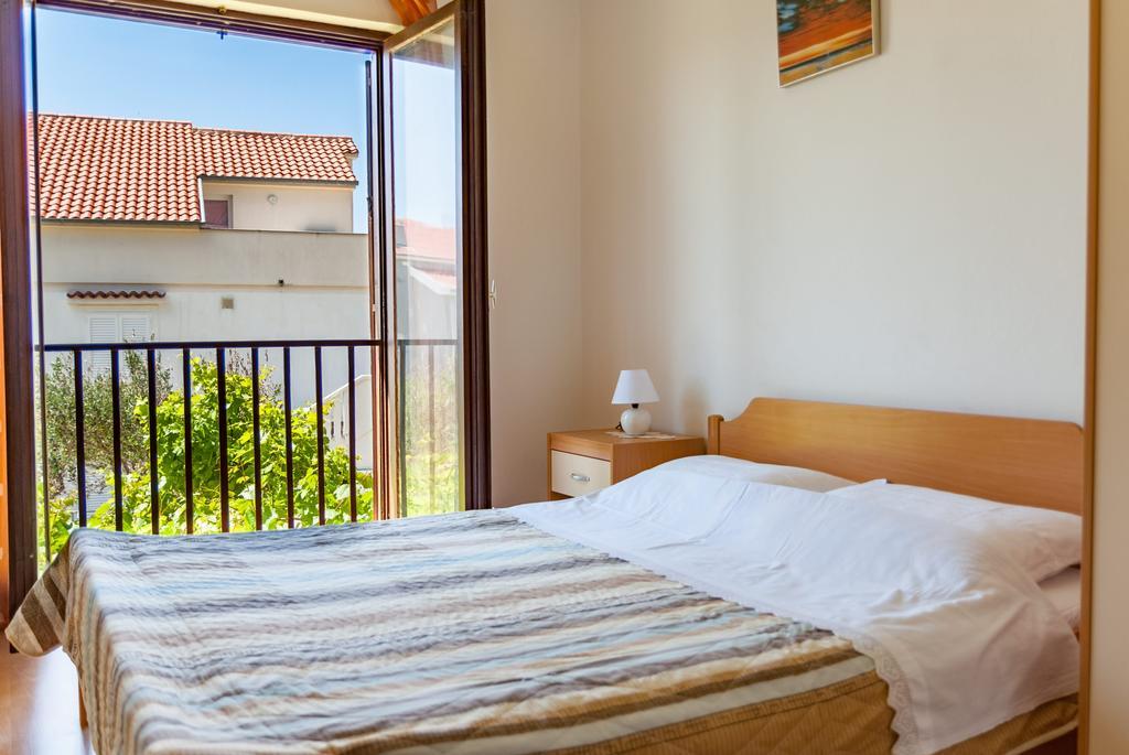 Apartments Nenad & Marija Pag Town Εξωτερικό φωτογραφία